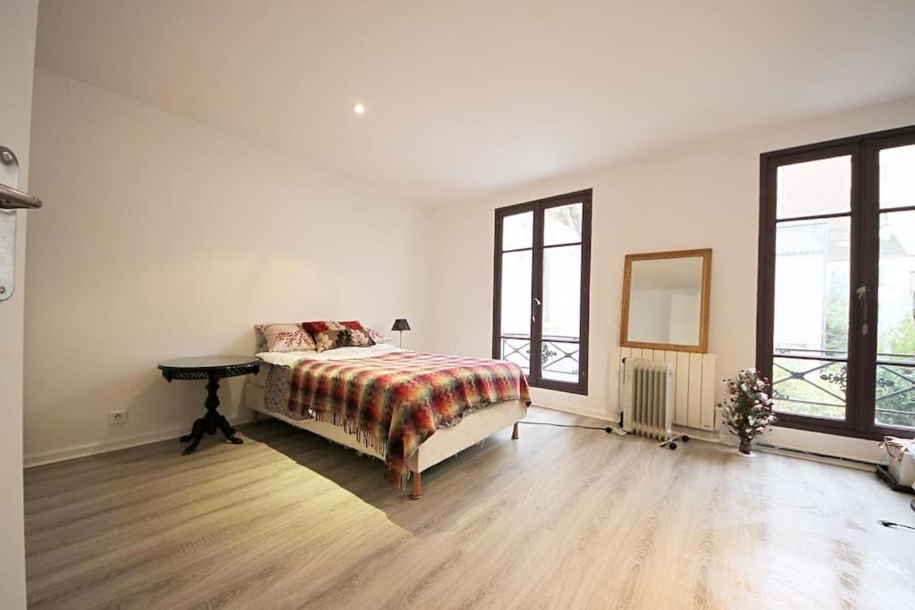 Eiffel Tower Paris Apartment Bagian luar foto